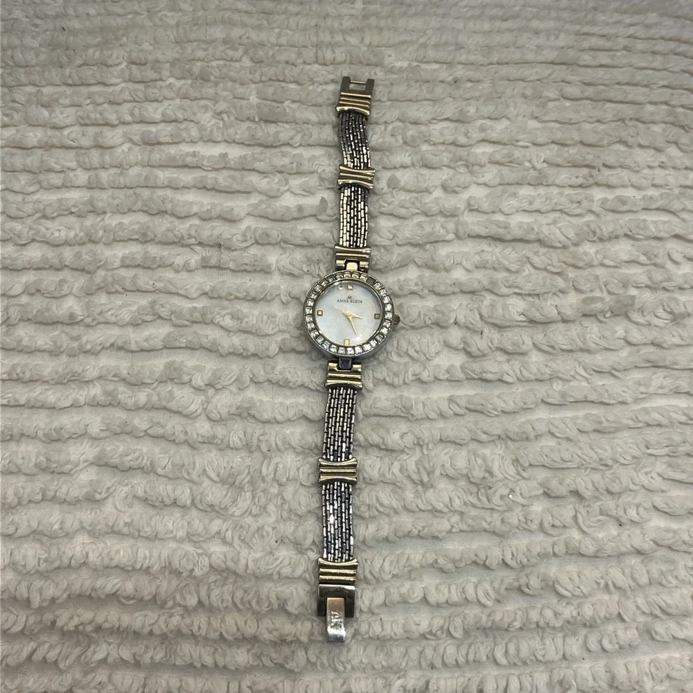 Anne Klein‎ Silver Gold Tone 10/8963 Y121E Women's Watch Needs Battery
